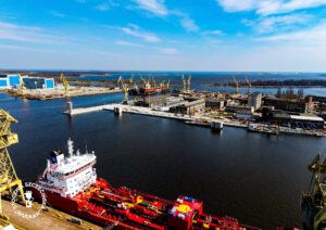 Read more about the article Miliony płyną do szczecińskich stoczni 