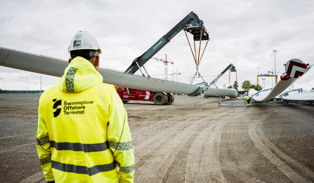 Uroczyście otwarto terminal instalacyjny dla morskich farm wiatrowych. I od razu… z pierwszym kontraktem!