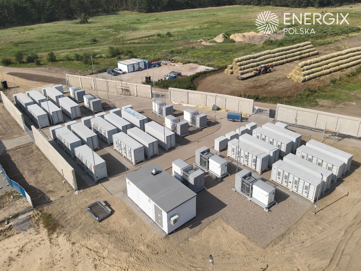 Na Pomorzu Zachodnim ruszył pierwszy w Polsce bateryjny magazyn energii koncesjonowany przez Prezesa URE.