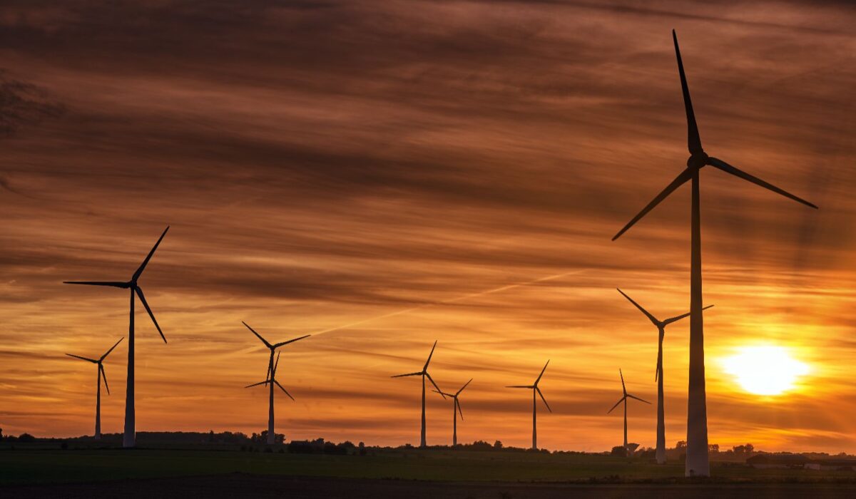 PSEW stanowczo apeluje: „Ropa i gaz w pułapce wojny. Postawmy na OZE nim będzie za późno”