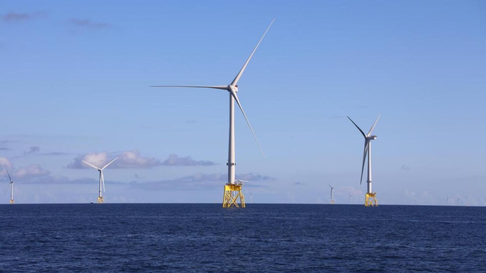 „Miliardowa łapówka” za rezygnację z OZE? Ostry spór o offshore wind w USA